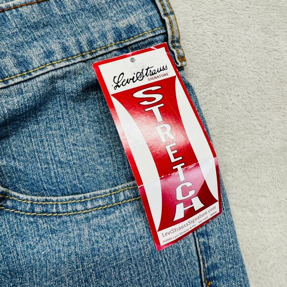 Levi Strauss Jeans Women 16 Short Med Wash Blue Denim Bootcut Stretch Low Rise - Picture 5 of 13